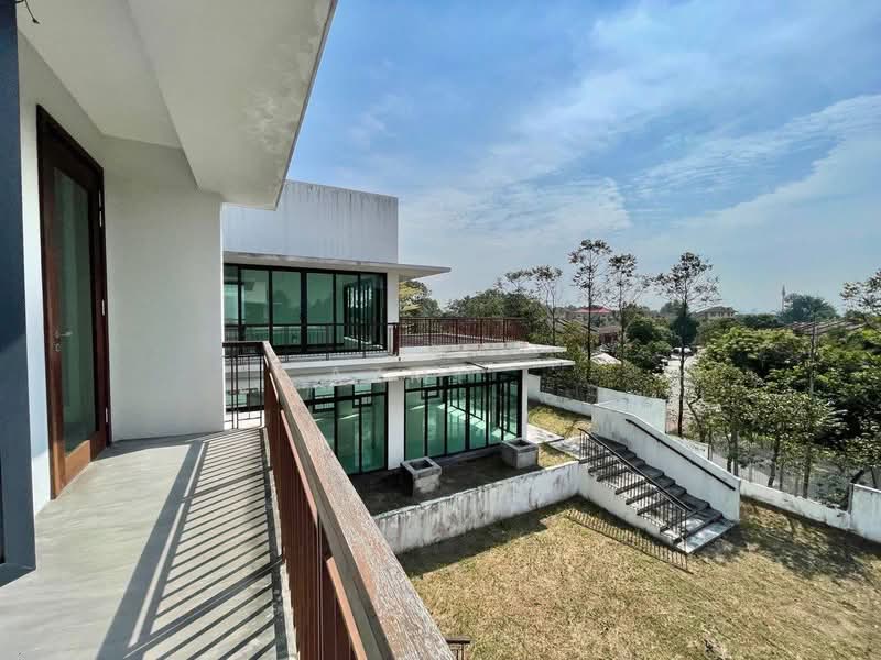 Bungalow for Sale in Bukit Jelutong (Shah Alam) - Azmi . - PropertyGuru.com.my