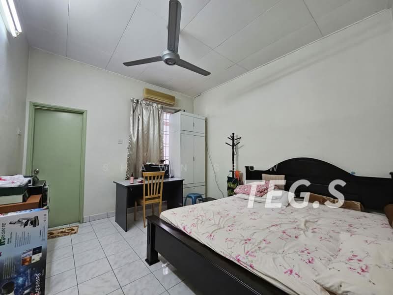Terraced House for Sale in Bukit Rimau (Shah Alam) - Shawn Seow - Bedroom - PropertyGuru.com.my