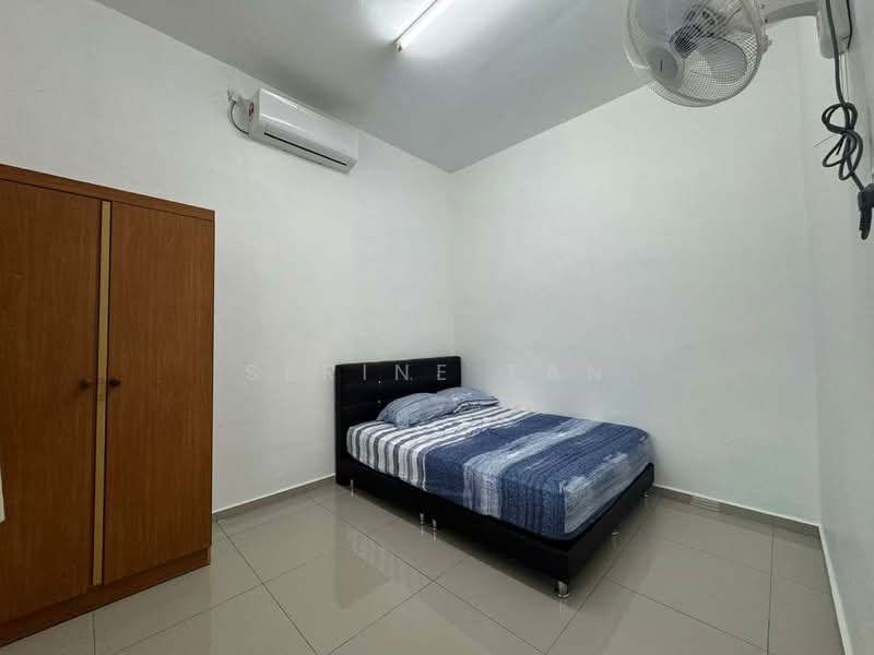 Bungalow for Rent in Skudai (Johor) - Serine Tan - Bedroom - PropertyGuru.com.my