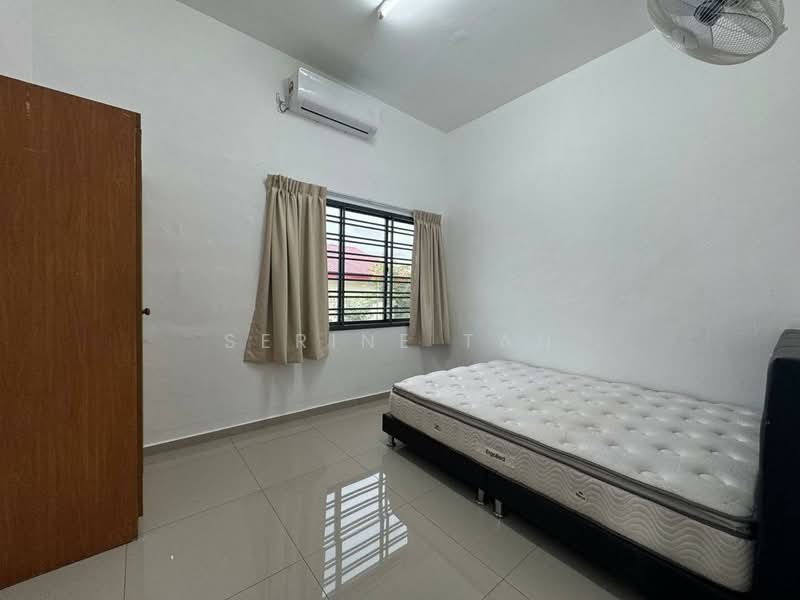 Bungalow for Rent in Skudai (Johor) - Serine Tan - Bedroom - PropertyGuru.com.my
