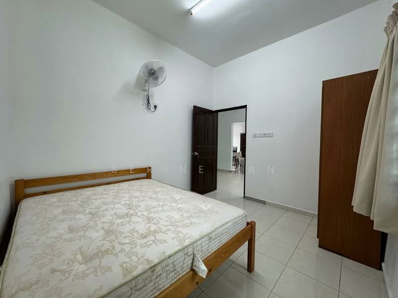 Bungalow for Rent in Skudai (Johor) - Serine Tan - Bedroom - PropertyGuru.com.my