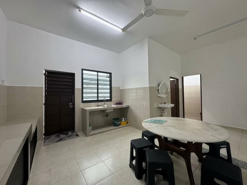 Bungalow for Rent in Skudai (Johor) - Serine Tan - Kitchen - PropertyGuru.com.my