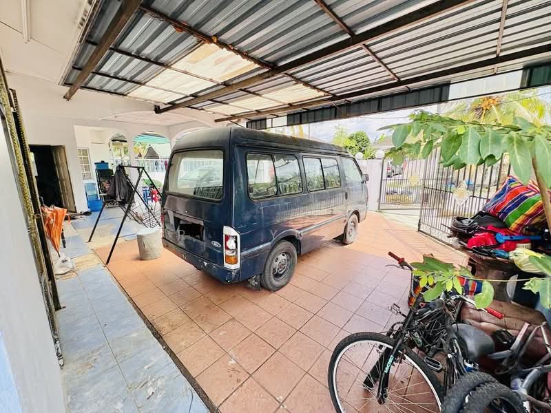 1-storey Terraced House for Sale in Taman Desa Bukit Bujang (Kuala Kubu Bharu) - Erin Yusof - Exterior - PropertyGuru.com.my