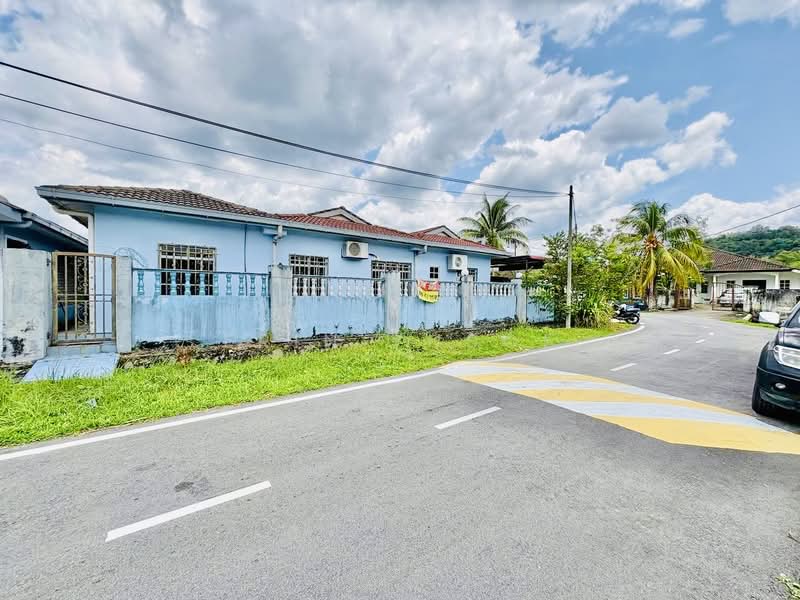 1-storey Terraced House for Sale in Taman Desa Bukit Bujang (Kuala Kubu Bharu) - Erin Yusof - PropertyGuru.com.my
