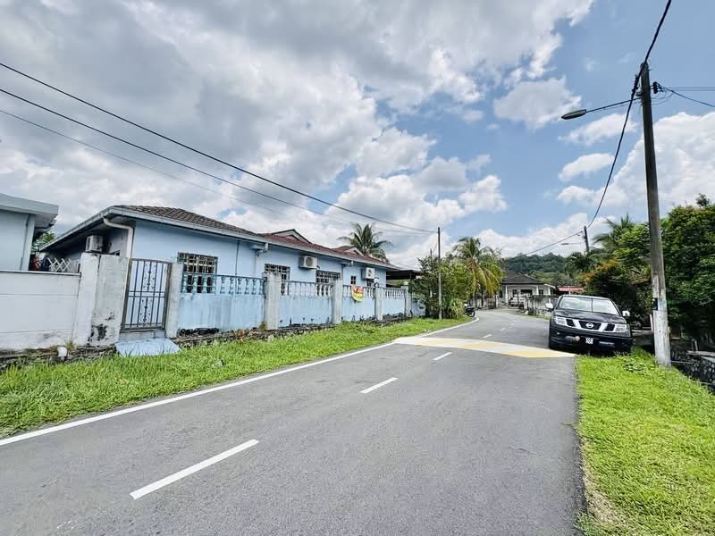 1-storey Terraced House for Sale in Taman Desa Bukit Bujang (Kuala Kubu Bharu) - Erin Yusof - PropertyGuru.com.my