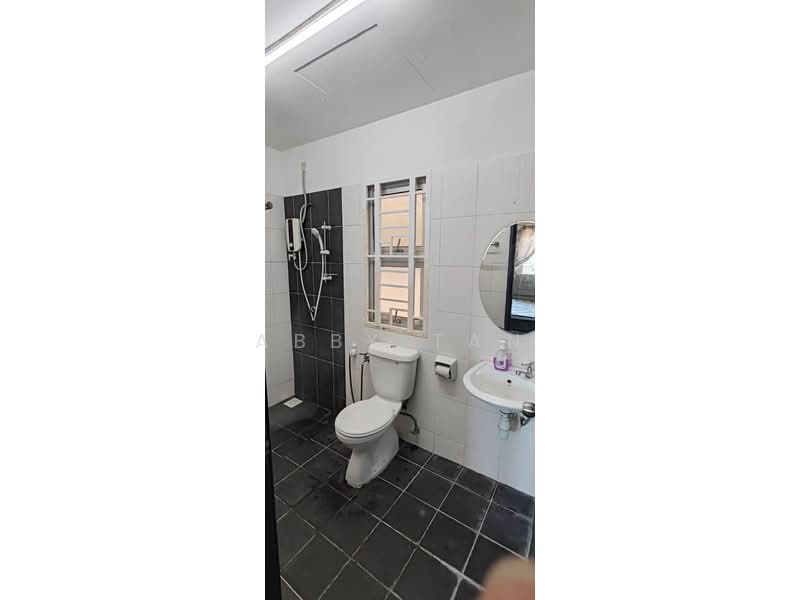 Service Residence for Sale at Saville @ Kajang - Abby Tan - Bathroom - PropertyGuru.com.my