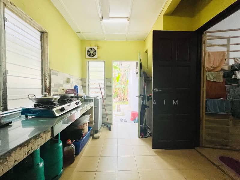 Semi-Detached House for Sale in Taman Desa Alam (Shah Alam) - Syahrim Naim - Kitchen - PropertyGuru.com.my