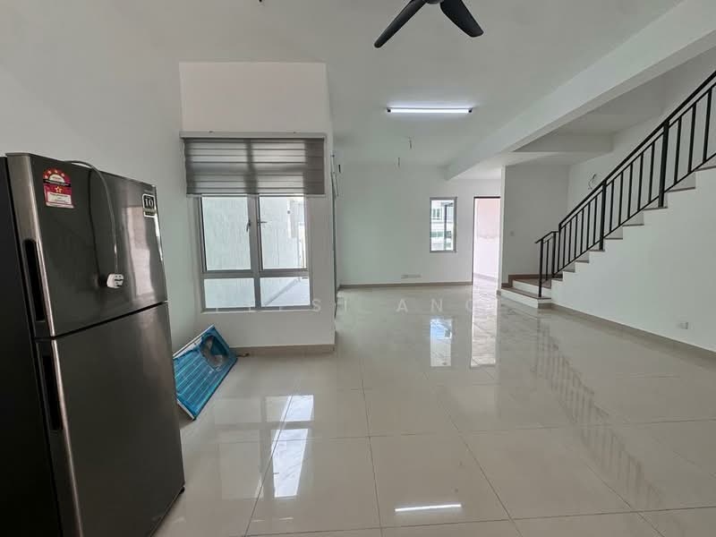 Rumah Teres 2 Tingkat untuk Disewa di Klang (Selangor) - Pepsi Ang - Living Room - PropertyGuru.com.my