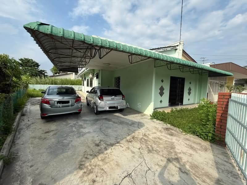Semi-Detached House for Sale in Taman Canning (Ipoh) - Nicholas Lee - Exterior - PropertyGuru.com.my