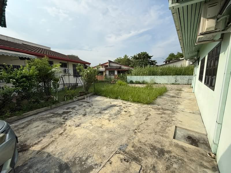 Semi-Detached House for Sale in Taman Canning (Ipoh) - Nicholas Lee - Exterior - PropertyGuru.com.my