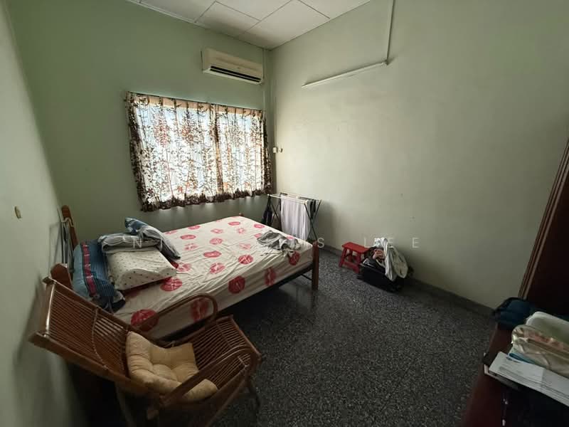 Semi-Detached House for Sale in Taman Canning (Ipoh) - Nicholas Lee - Bedroom - PropertyGuru.com.my