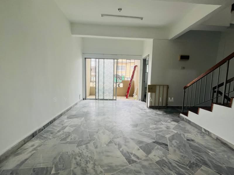Townhouse for Sale in Shah Alam (Selangor) - Syahrim Naim - Living Room - PropertyGuru.com.my