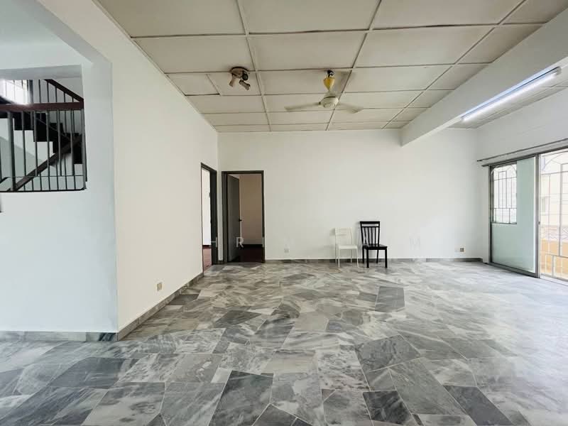 Townhouse for Sale in Shah Alam (Selangor) - Syahrim Naim - Living Room - PropertyGuru.com.my