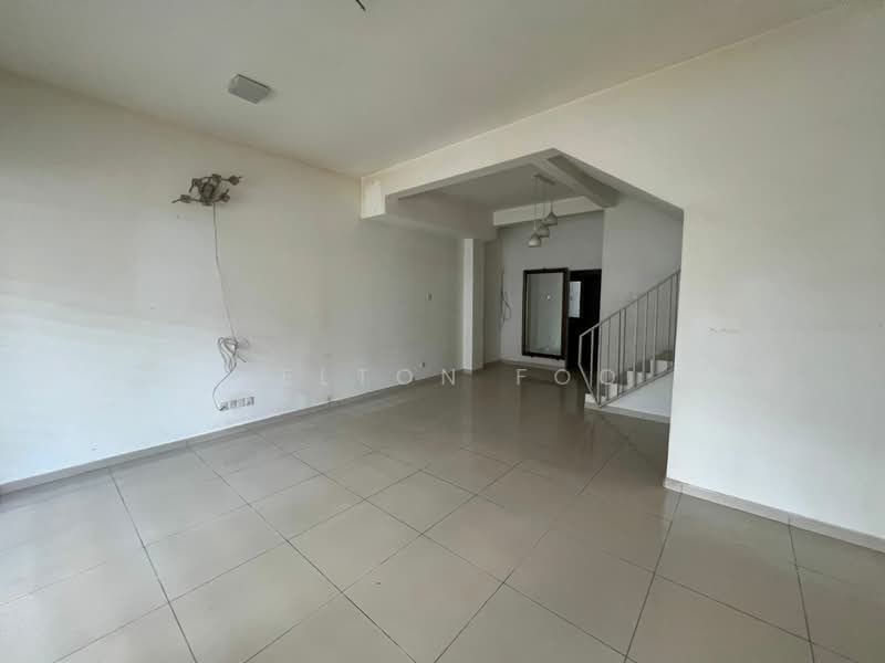 Rumah Teres 2 Tingkat untuk Dijual di Bandar Tasik Puteri (Rawang) - Kelton Foo - Living Room - PropertyGuru.com.my
