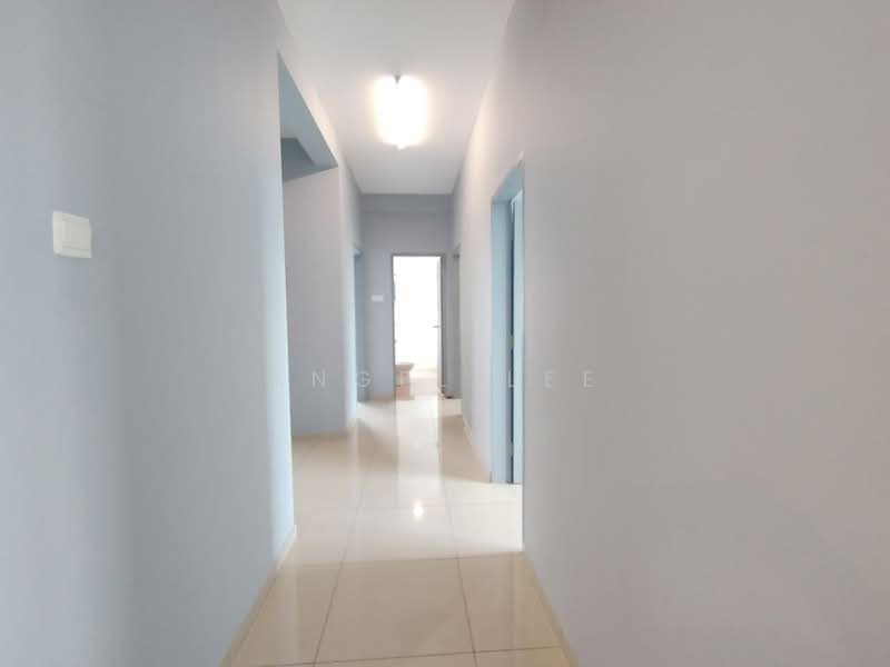 Condominium for Rent at Fairway Suites - Angel Lee - Corridor - PropertyGuru.com.my