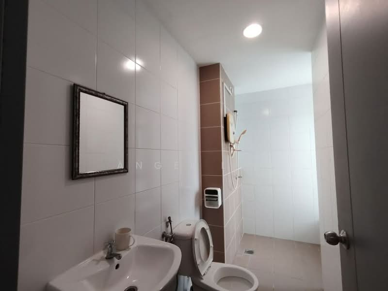 Condominium for Rent at Fairway Suites - Angel Lee - Bathroom - PropertyGuru.com.my