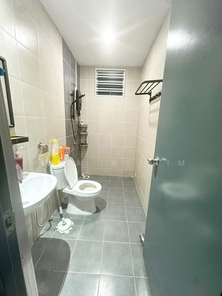 1-storey Terraced House for Sale in Dengkil (Selangor) - Hawa Ibrahim - Bathroom - PropertyGuru.com.my