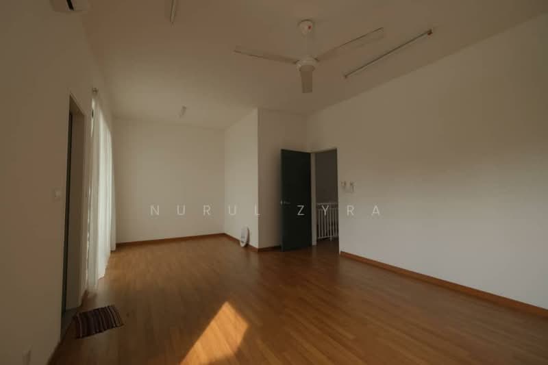 Townhouse for Rent in Sepang (Selangor) - Nurul Zyra - Living Room - PropertyGuru.com.my