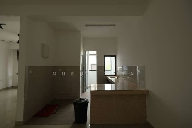 Townhouse for Rent in Sepang (Selangor) - Nurul Zyra - Kitchen - PropertyGuru.com.my