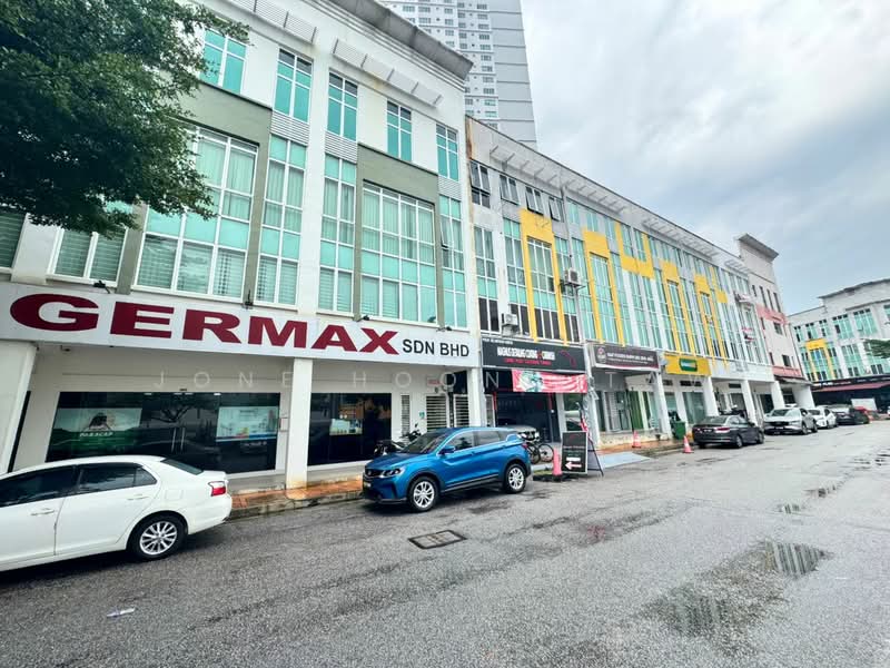 Shop / Office for Sale in Kota Damansara (Selangor) - JONE HOONG TAW - Exterior - PropertyGuru.com.my