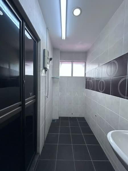 Kedai / Pejabat untuk Disewa di SS2 (Petaling Jaya) - Y M Phang - Bathroom - PropertyGuru.com.my