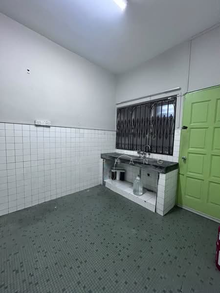 Kedai / Pejabat untuk Disewa di SS2 (Petaling Jaya) - Y M Phang - Kitchen - PropertyGuru.com.my