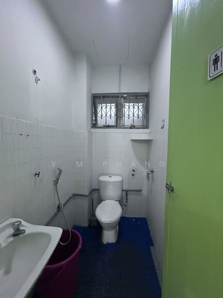 Kedai / Pejabat untuk Disewa di SS2 (Petaling Jaya) - Y M Phang - Bathroom - PropertyGuru.com.my