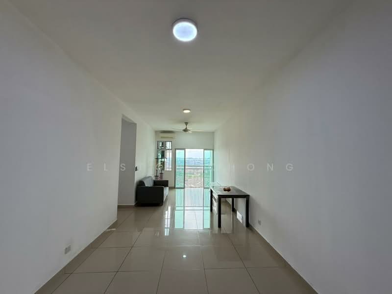 Service Residence for Sale at Meridin Bayvue Serviced Apartment - Elston Chong - Living Room - PropertyGuru.com.my