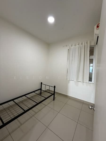 Service Residence for Sale at Meridin Bayvue Serviced Apartment - Elston Chong - Bedroom - PropertyGuru.com.my