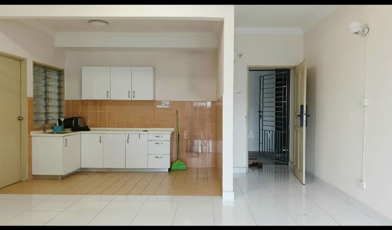 Apartment for Sale at Villa Pavilion - Samuel Lay - Kitchen - PropertyGuru.com.my