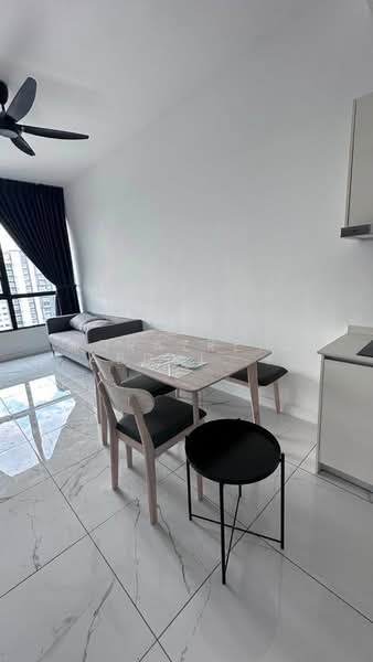 Servis Apartment untuk Disewa di Cubic Botanical - Norazrein Abdul Raman - Living Room - PropertyGuru.com.my