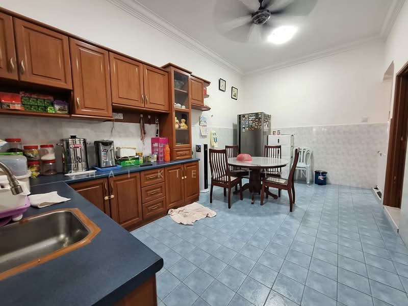2-storey Terraced House for Sale in Taman Haji Ahmad (Kuantan) - Chai Kiew Tiong - Kitchen - PropertyGuru.com.my