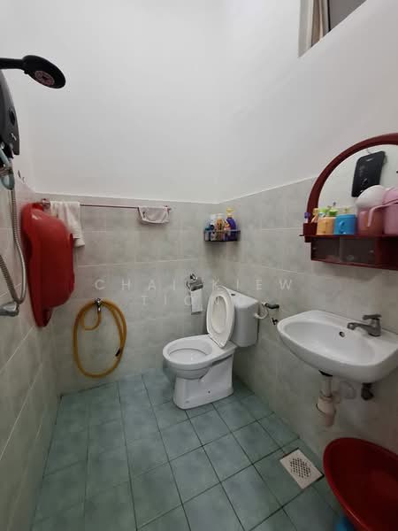 2-storey Terraced House for Sale in Taman Haji Ahmad (Kuantan) - Chai Kiew Tiong - Bathroom - PropertyGuru.com.my