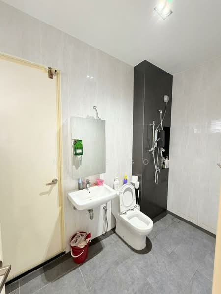 Cluster House for Sale in Setia Tropika (Johor Bahru) - Alice Goh - Bathroom - PropertyGuru.com.my