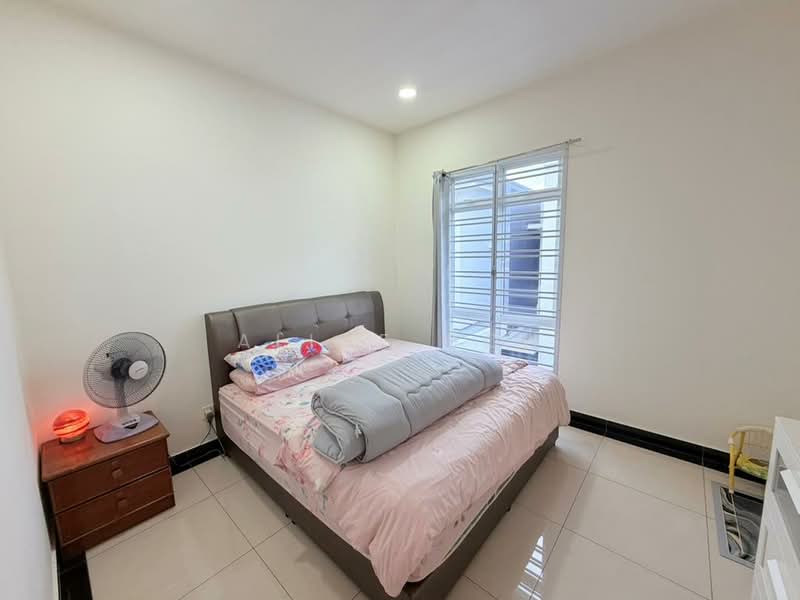 Cluster House for Sale in Setia Tropika (Johor Bahru) - Alice Goh - Bedroom - PropertyGuru.com.my