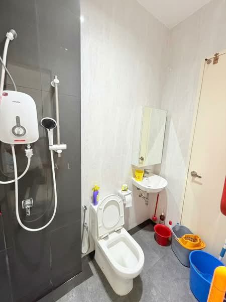 Cluster House for Sale in Setia Tropika (Johor Bahru) - Alice Goh - Bathroom - PropertyGuru.com.my
