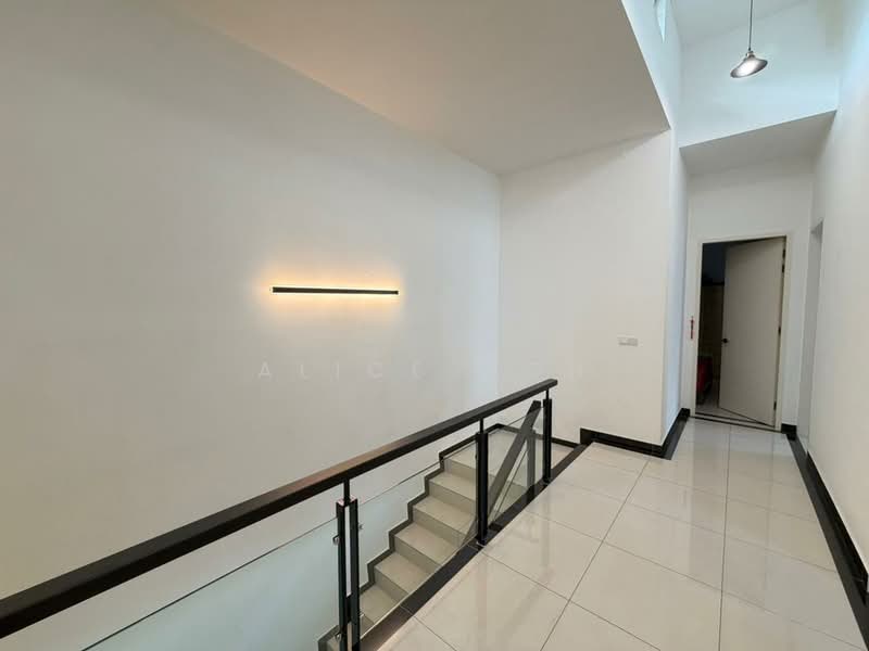 Cluster House for Sale in Setia Tropika (Johor Bahru) - Alice Goh - Corridor - PropertyGuru.com.my