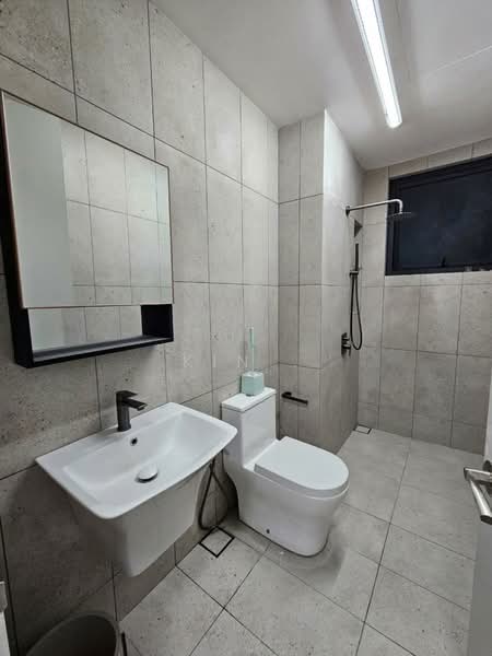 Condominium for Rent at EdgeWood Residences @ SkySanctuary - Kin . - Bathroom - PropertyGuru.com.my
