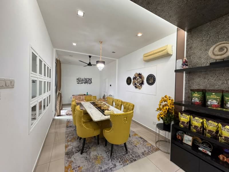 Rumah Berkembar untuk Dijual di Skudai (Johor) - Chloe Lai - Dining Room - PropertyGuru.com.my