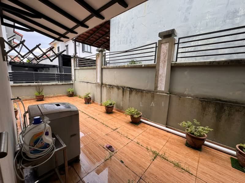 Rumah Berkembar untuk Dijual di Skudai (Johor) - Chloe Lai - Balcony - PropertyGuru.com.my