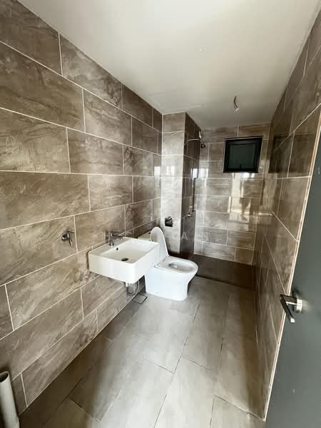 Servis Apartment untuk Disewa di M Arisa - HC Tan - Bathroom - PropertyGuru.com.my
