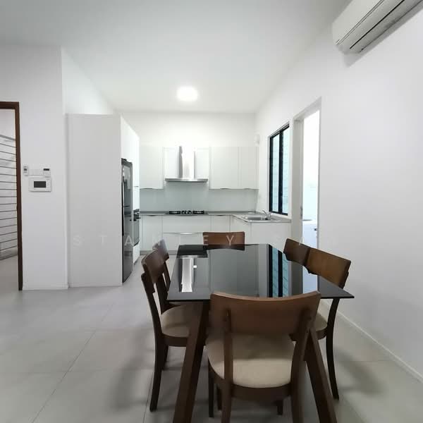 Condominium for Sale at Mira Residence - Stanley Saw - Kitchen - PropertyGuru.com.my