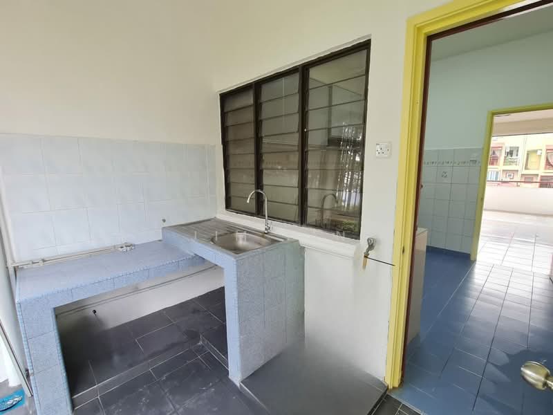 Townhouse for Rent in Bandar Sri Permaisuri (Cheras) - Jim Tan - Kitchen - PropertyGuru.com.my
