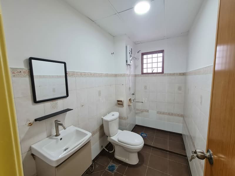 Townhouse for Rent in Bandar Sri Permaisuri (Cheras) - Jim Tan - Bathroom - PropertyGuru.com.my