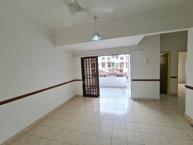Townhouse for Rent in Bandar Sri Permaisuri (Cheras) - Jim Tan - Living Room - PropertyGuru.com.my