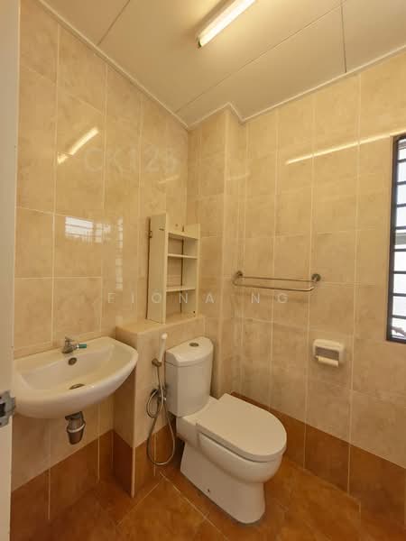 2-storey Terraced House for Rent in Shah Alam (Selangor) - Fiona Ng - Bathroom - PropertyGuru.com.my