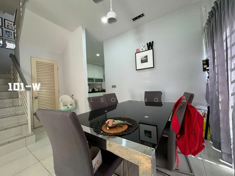 Rumah Teres 2 Tingkat untuk Dijual di Setia Indah (Setia Alam) - Wilson Ng - Dining Room - PropertyGuru.com.my