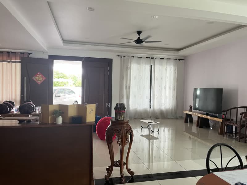 Rumah Teres 2 Tingkat untuk Dijual di Elmina (Shah Alam) - Irene Yap - Living Room - PropertyGuru.com.my