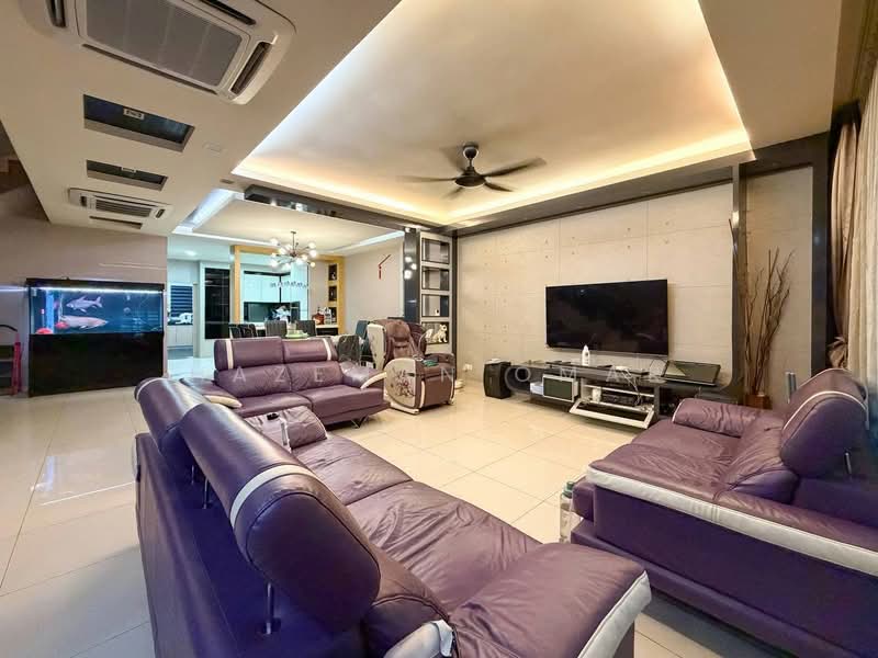2.5-storey Terraced House for Sale in Taman Suria Tropika (Seri Kembangan) - Hazeman Omar - Living Room - PropertyGuru.com.my