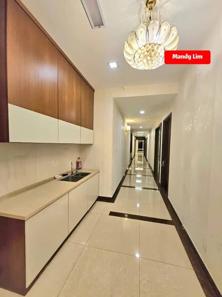 Kondominium untuk Disewa di H Residence (One Ritz Residence / Kelawai View) - Mandy Lim - Corridor - PropertyGuru.com.my